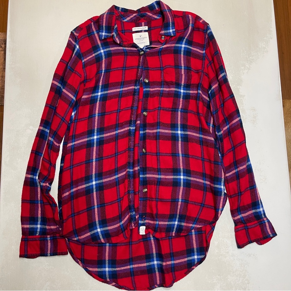 American Eagle Outfitters Red and Blue Plaid Long Sleeve Shirt